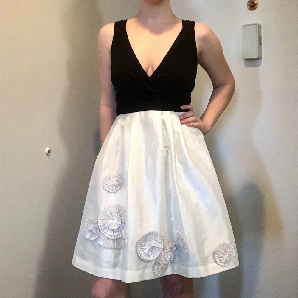 Black and White V Neck Party Dress